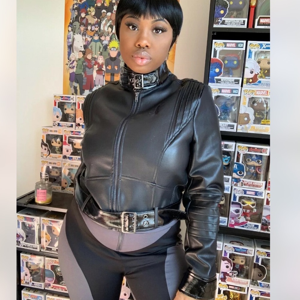 The Batman movie Catwoman WOMENS SIZE SMALL / JR " L" Faux Leather Jacket